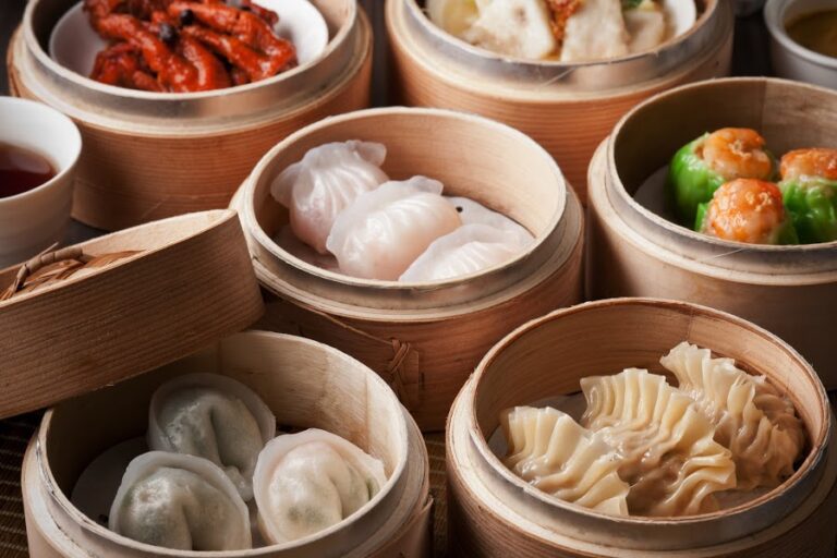 高雄美食懶人包|8間在地人與旅人都會回訪的人氣名店一次看
