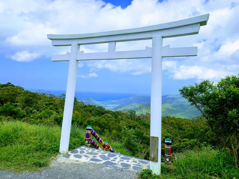 高士神社鳥居俯瞰南台灣海景 屏東滿州一日遊