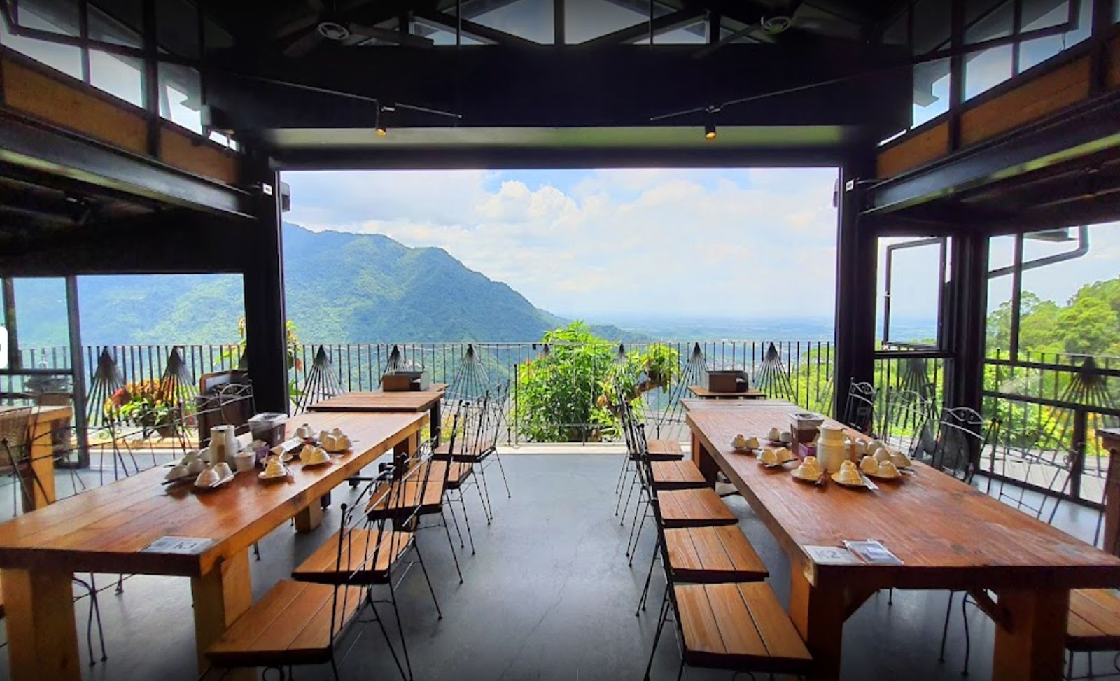 居高風味餐廳山景景觀 屏東三地門 排灣族料理 山上餐廳