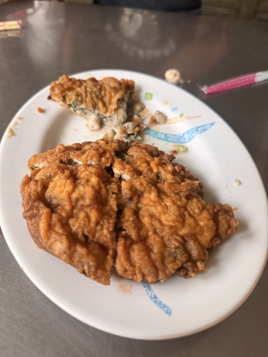 竹塘古早味蚵嗲金黃酥脆外皮特寫