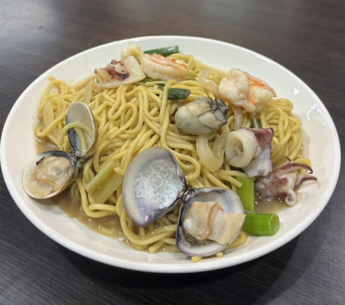 漁村小吃海鮮炒麵