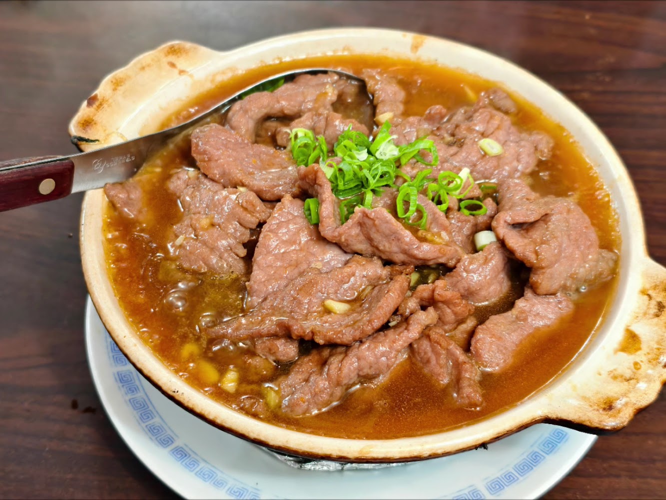 牛肉煲砂鍋料理