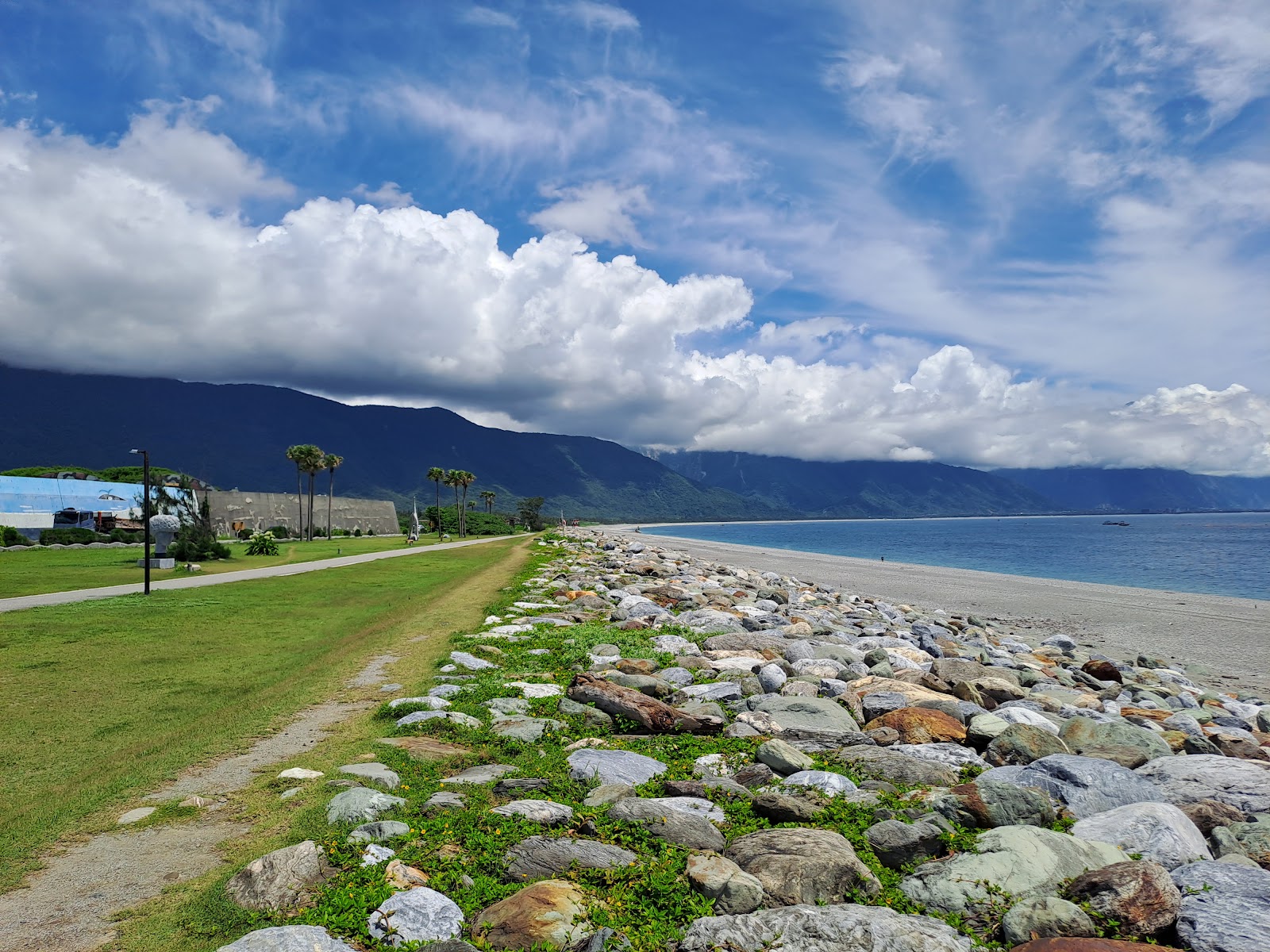 海堤消波塊步道