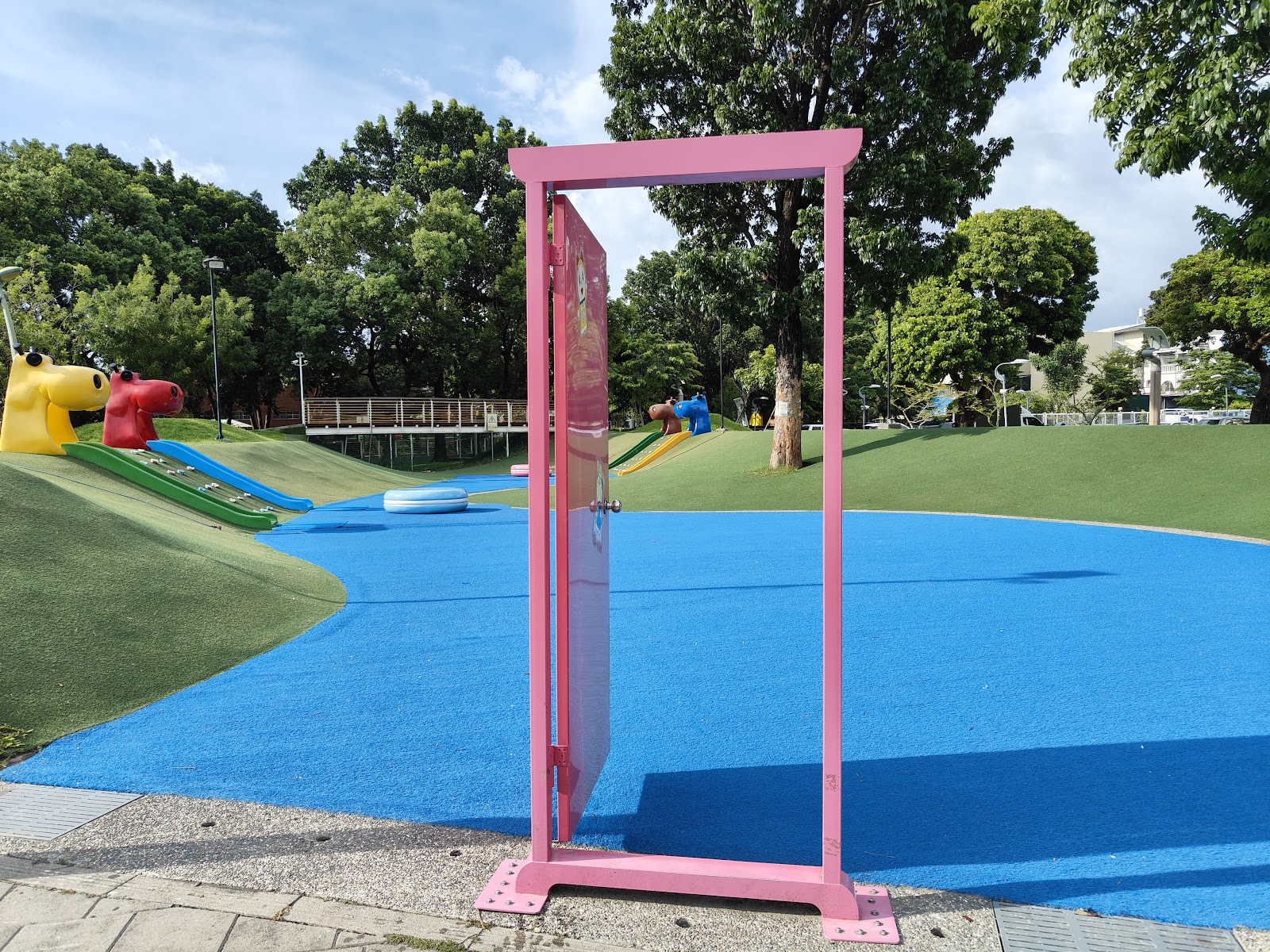 里港公園兒童遊樂設施,適合親子同遊