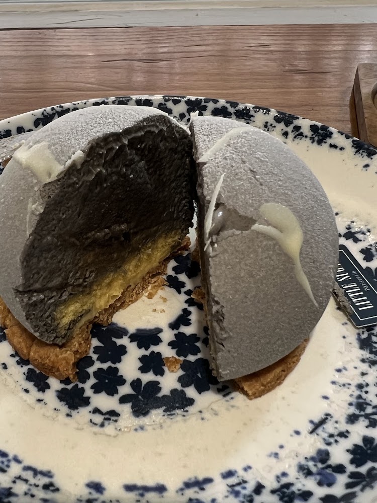 小時糖灰色慕斯蛋糕切面
