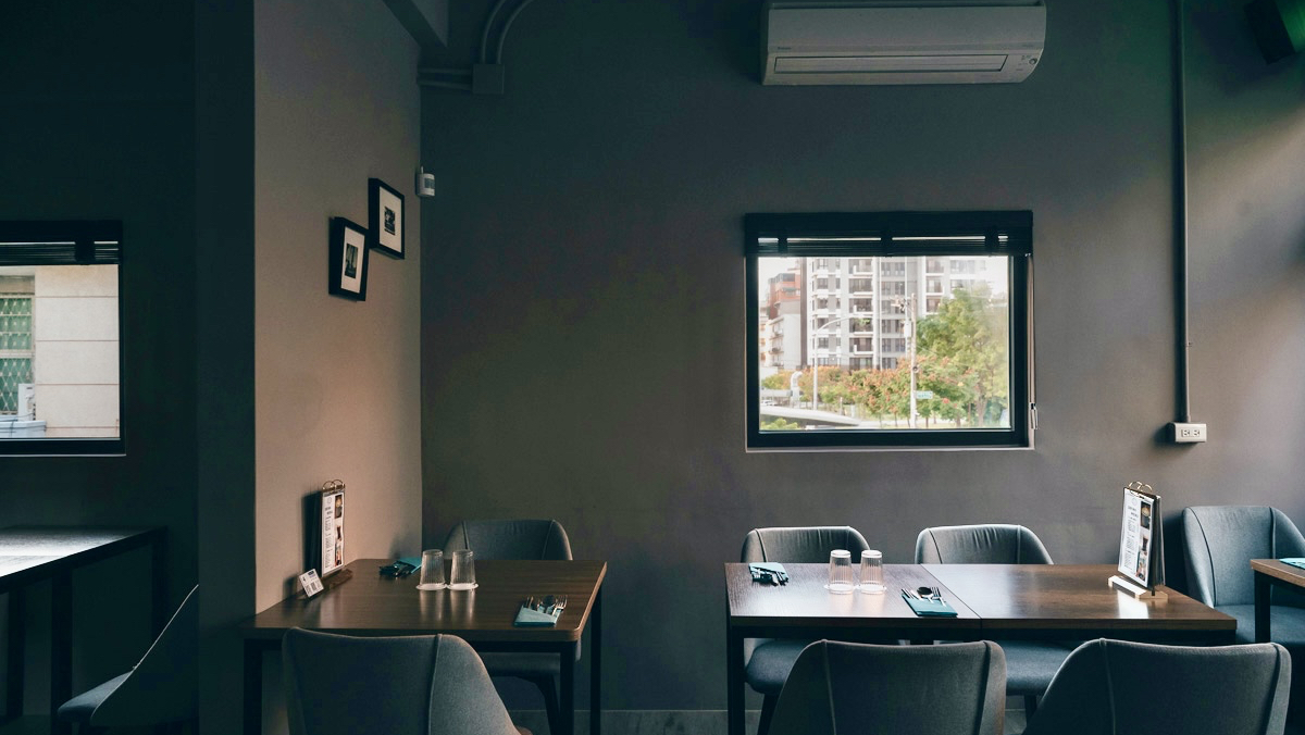 阜邸輕台菜私廚料理現代風格室內用餐空間