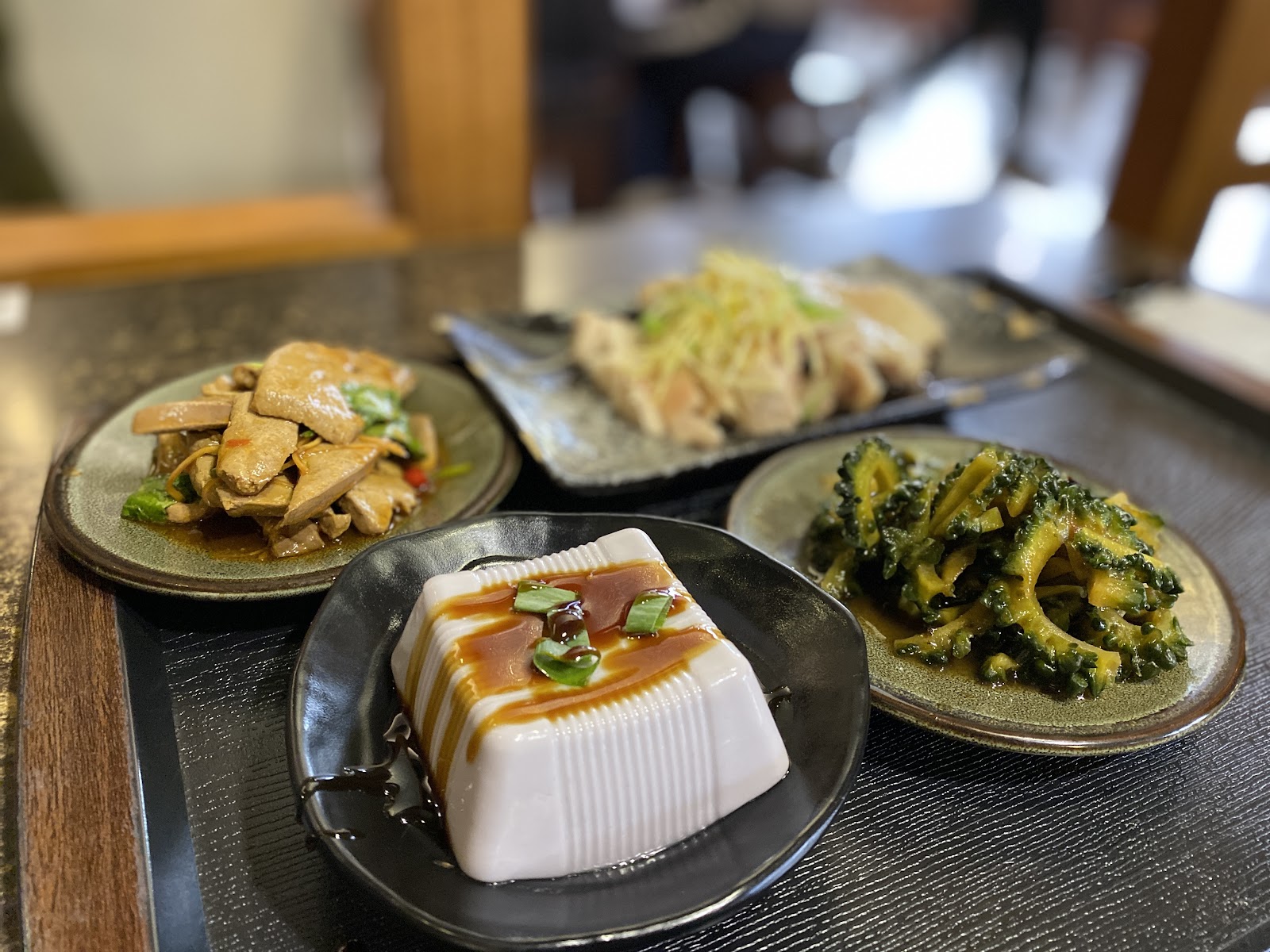 ㄤ咕麵小菜拼盤