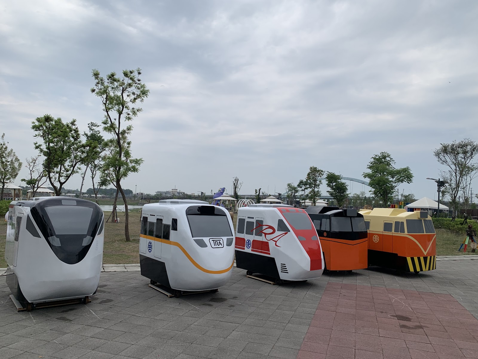 潮州鐵道園區各式列車車頭模型展示