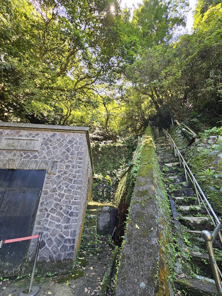 石砌建築與石階梯