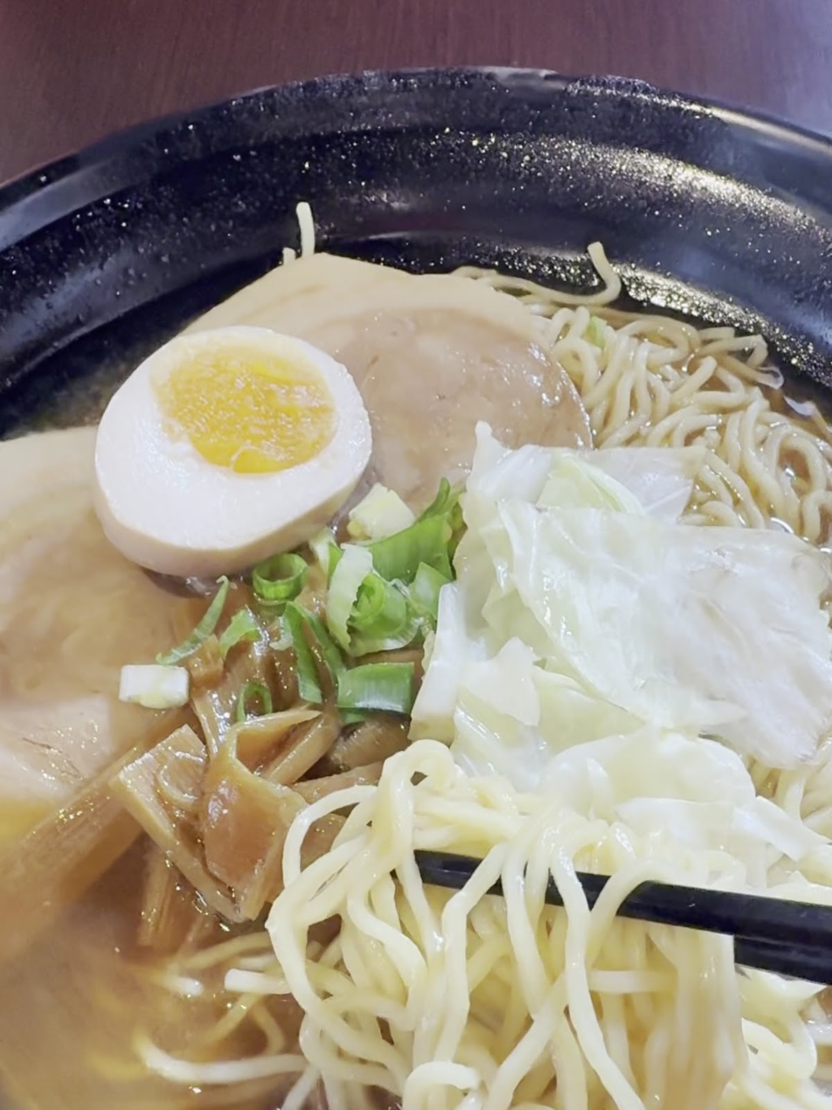小田本舖濃郁豚骨拉麵近拍