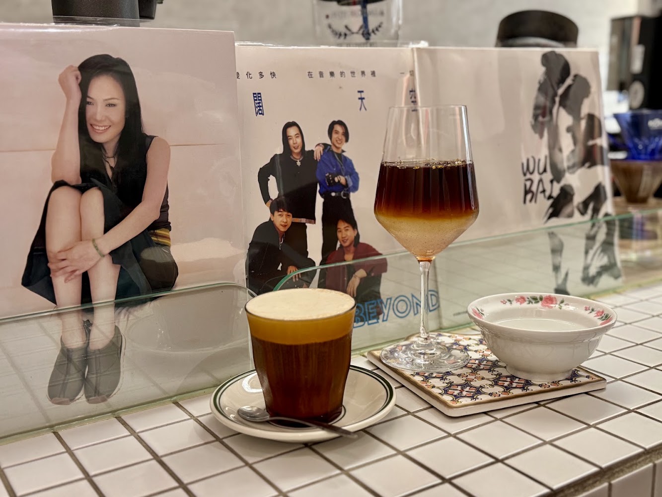 榯玖珈琲所復古唱片與飲品