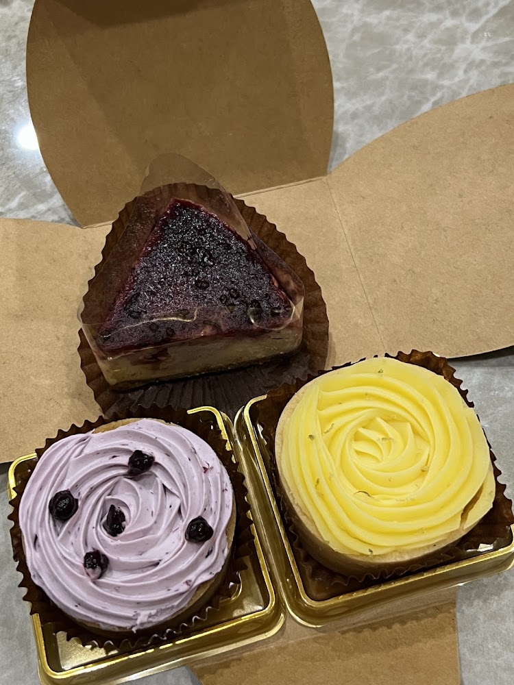 藍莓派與迷你塔甜點組合