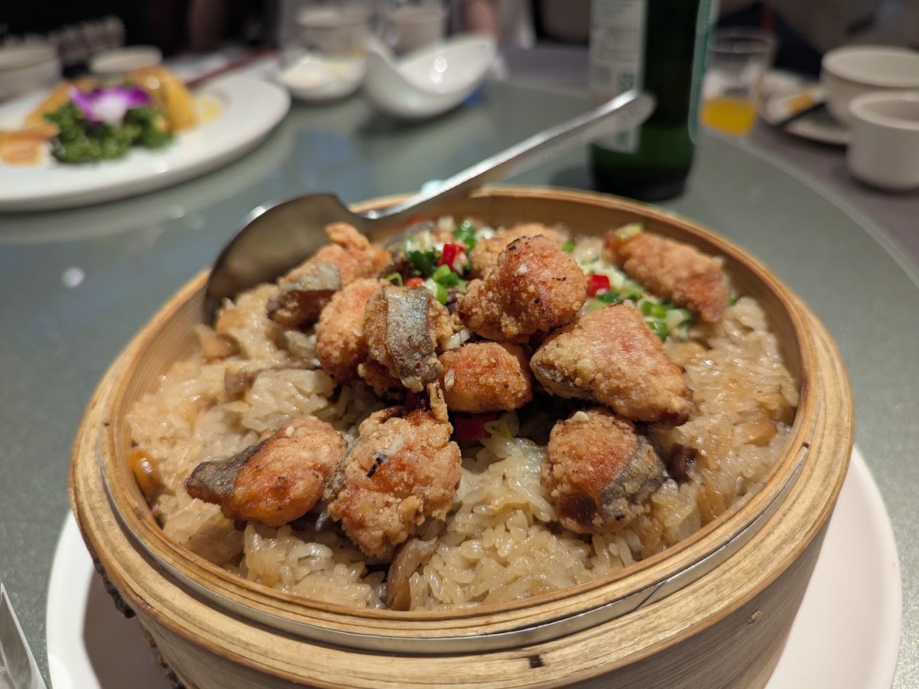 金賞軒糯米飯與炸魚塊