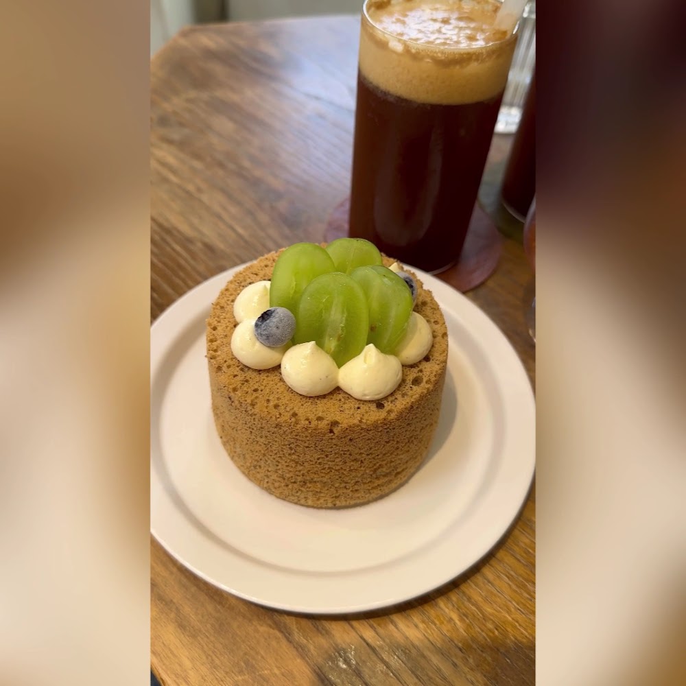 Subi coffee&bakery 水果蛋糕與冰咖啡