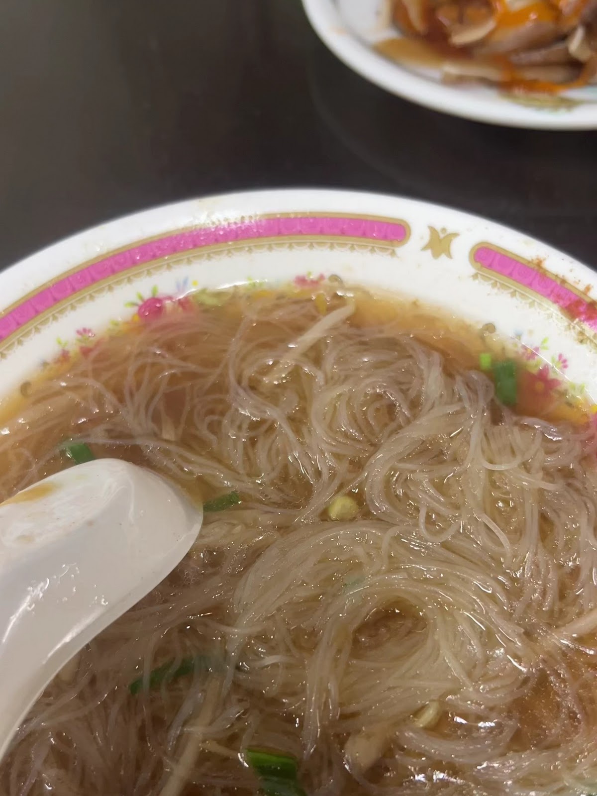 阿龍傳統小吃 羹麵細麵特寫