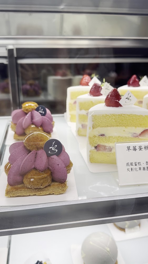 小時糖甜點櫃多款精緻甜點