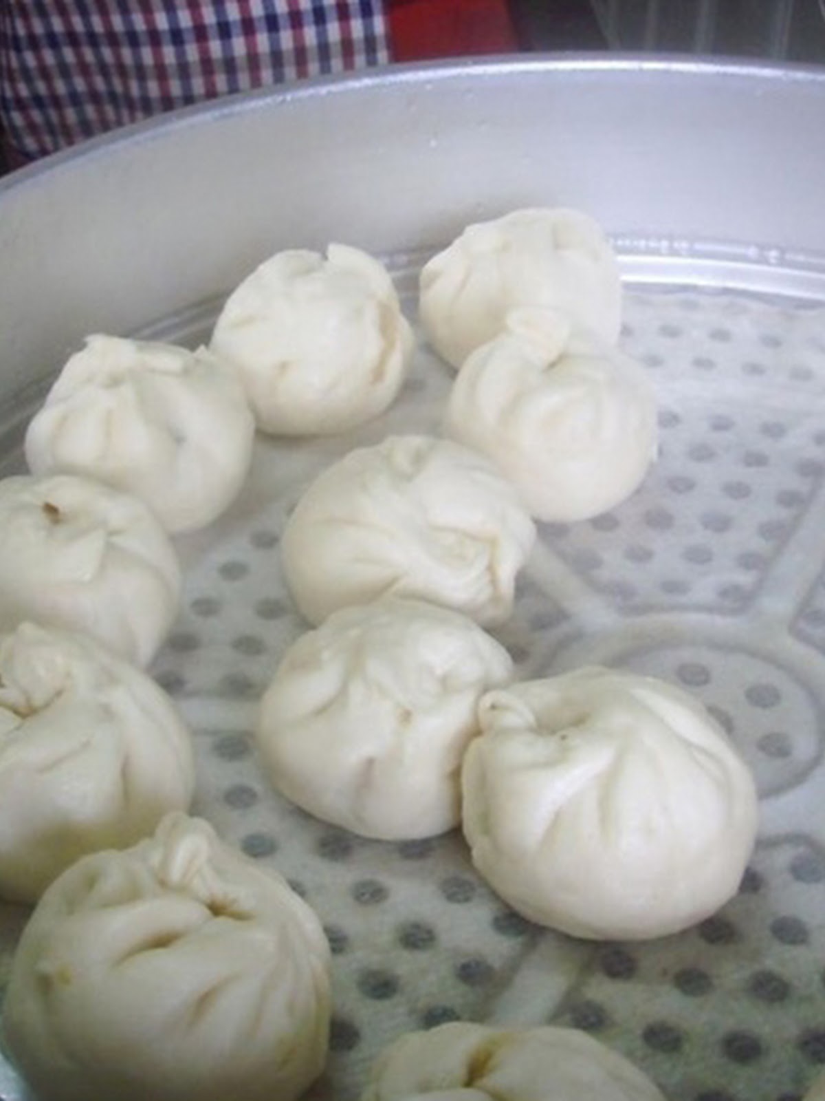 劉家白冷肉包蒸籠內剛出爐的肉包