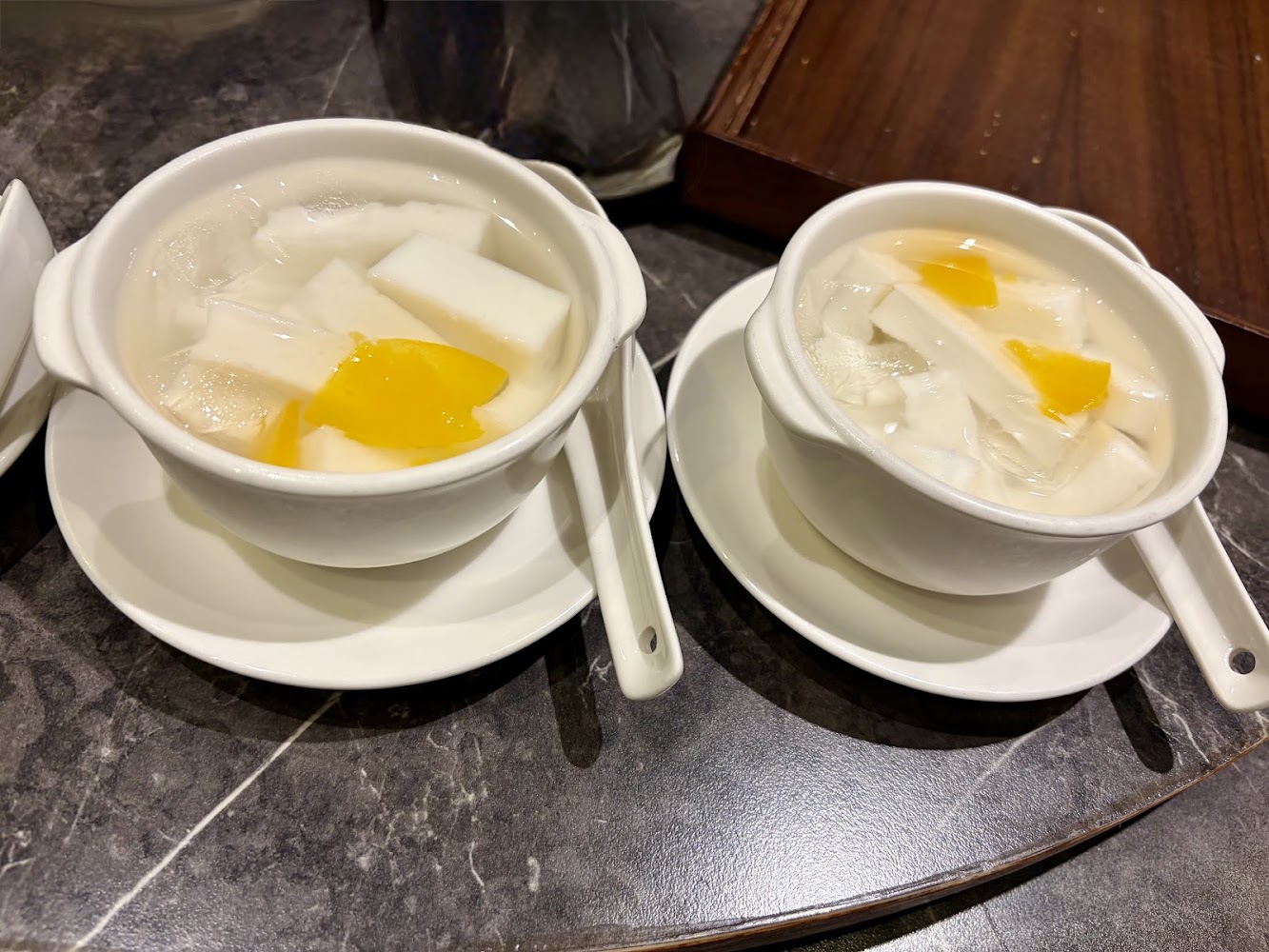 欣葉・鐘菜椰汁杏仁豆腐甜品