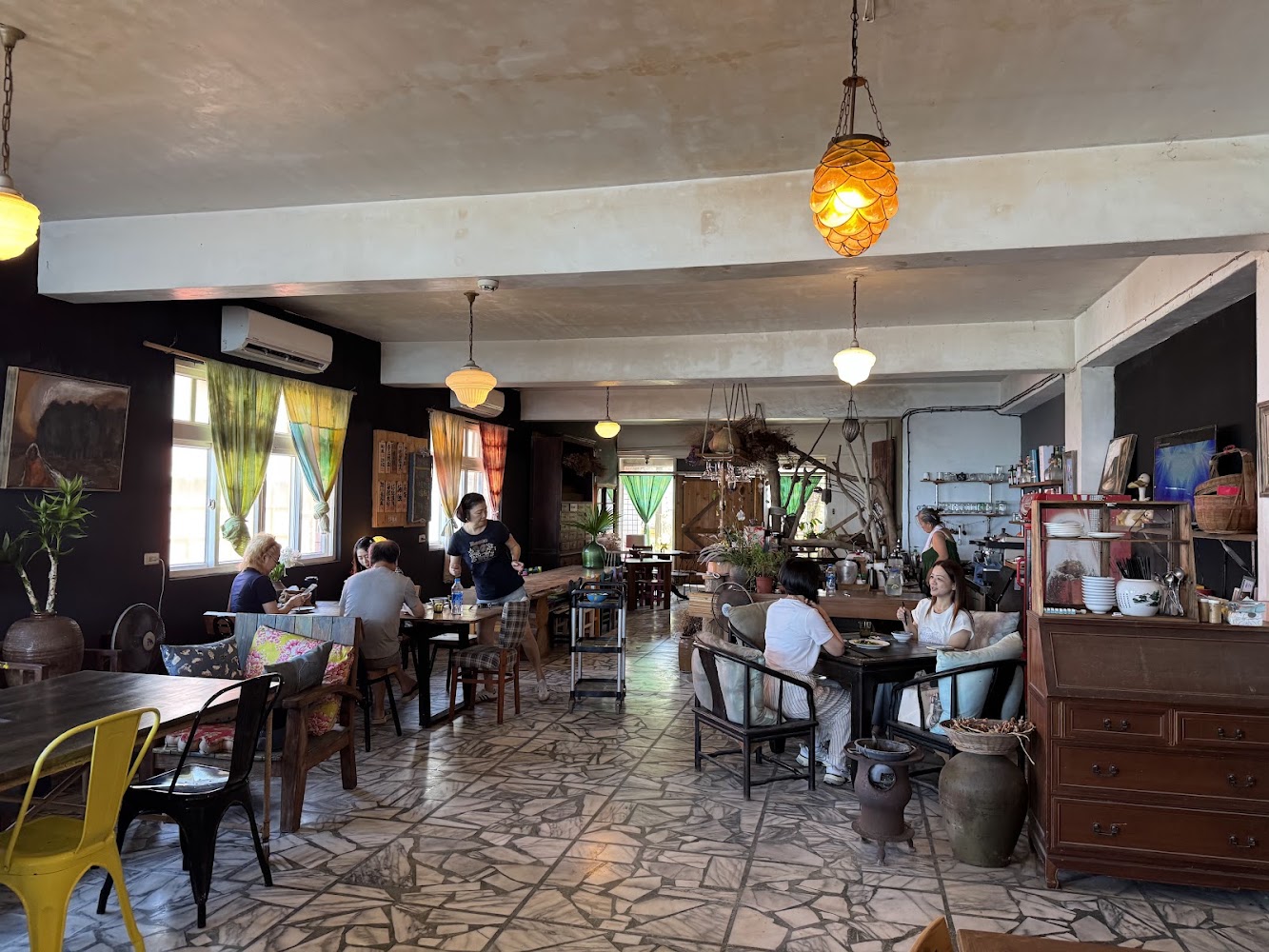 靠北叢山曉室內溫馨用餐空間