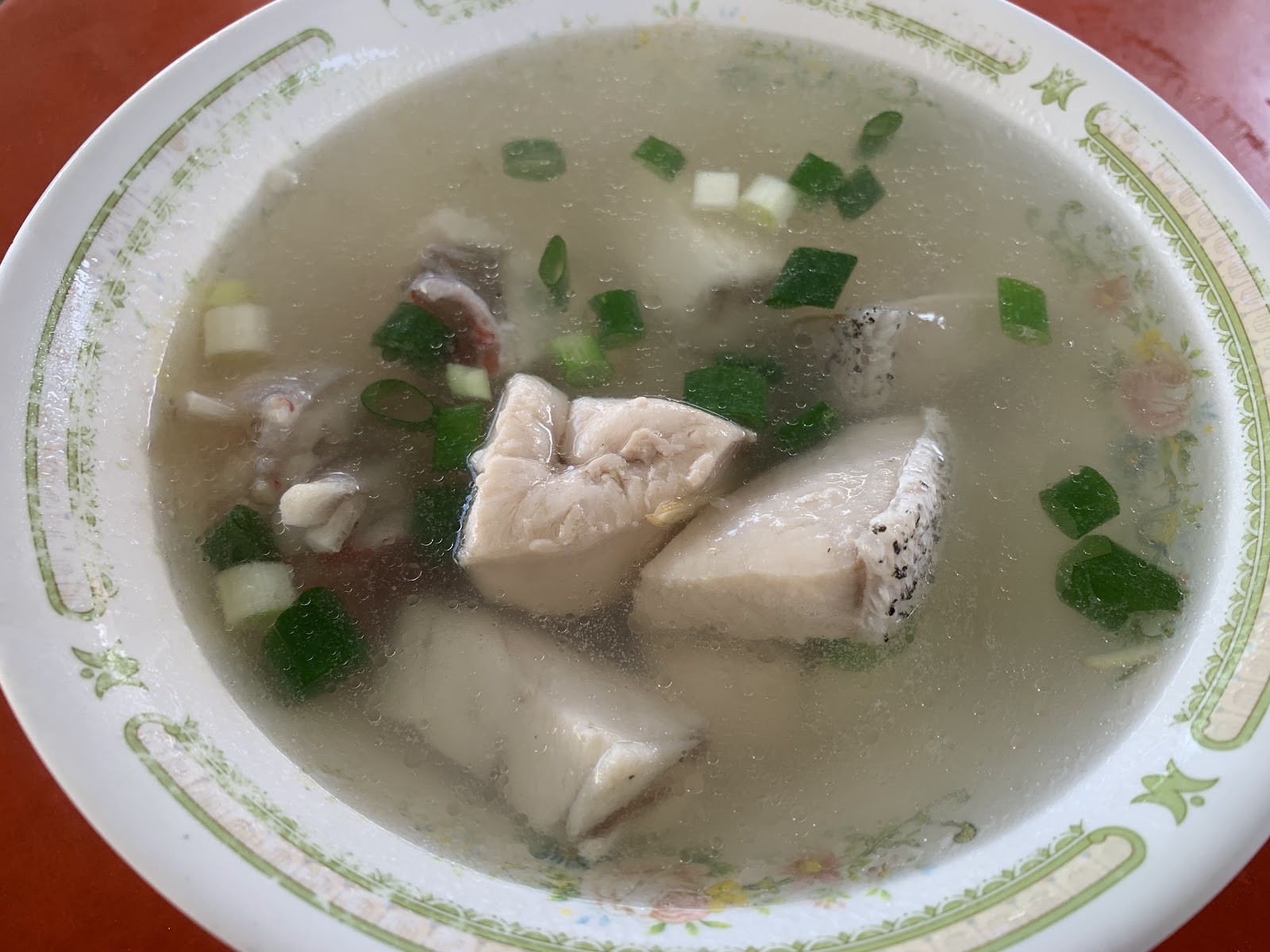 南州飯湯魚丸湯特寫附蔥花