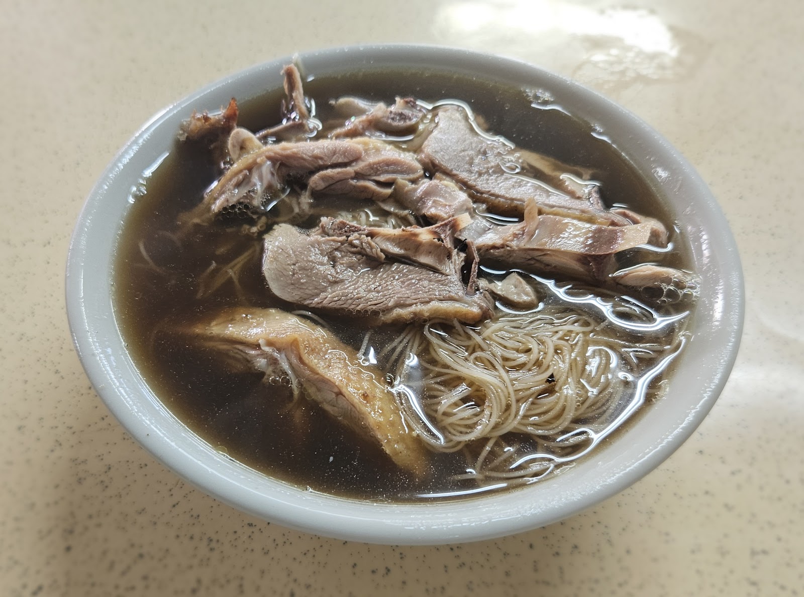 大村當歸鴨麵線一碗鴨肉米線