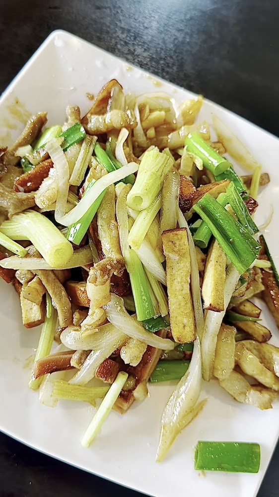 家常炒菜有青蔥豆干與洋蔥