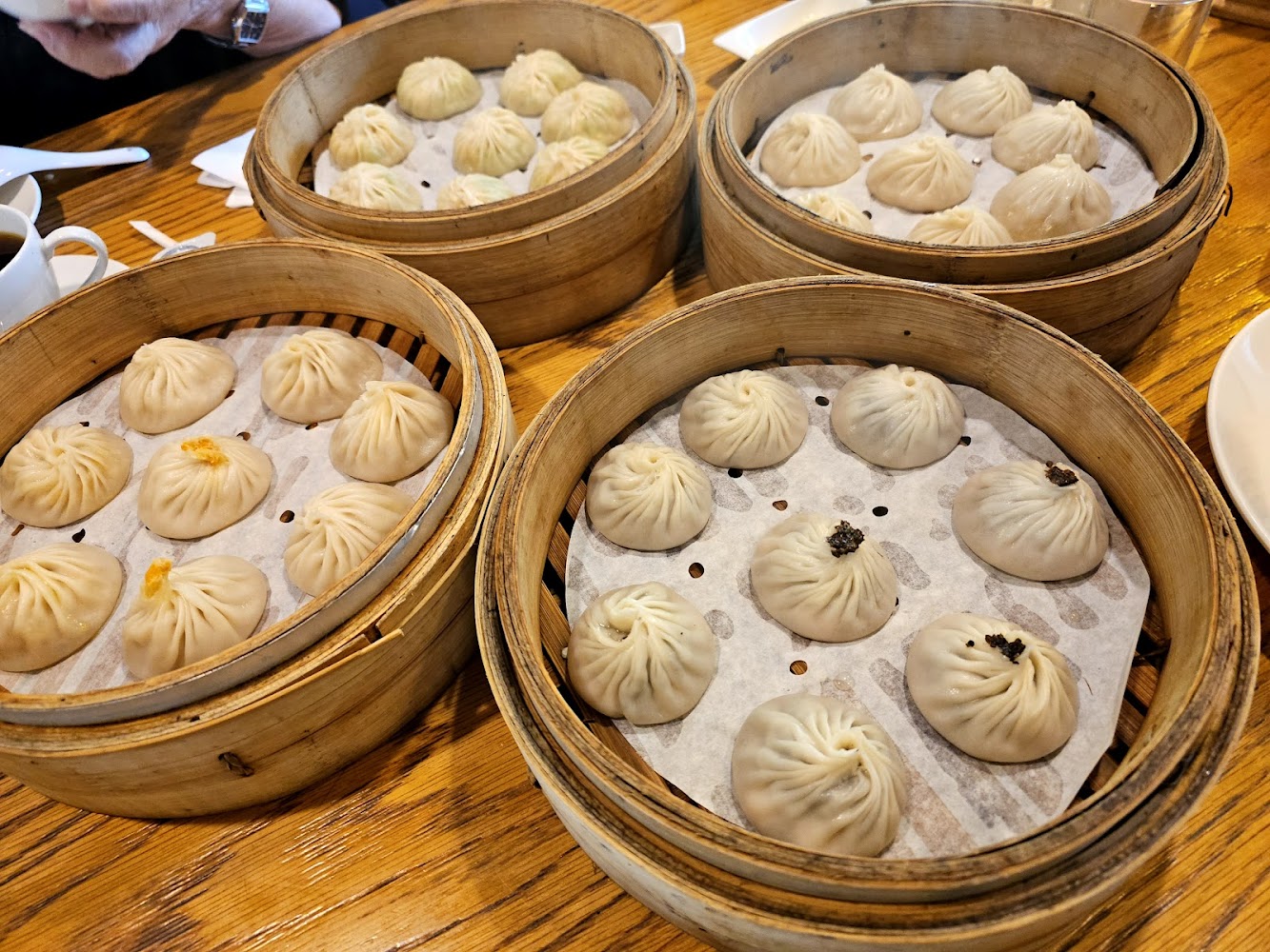 康迎鼎多口味小籠包