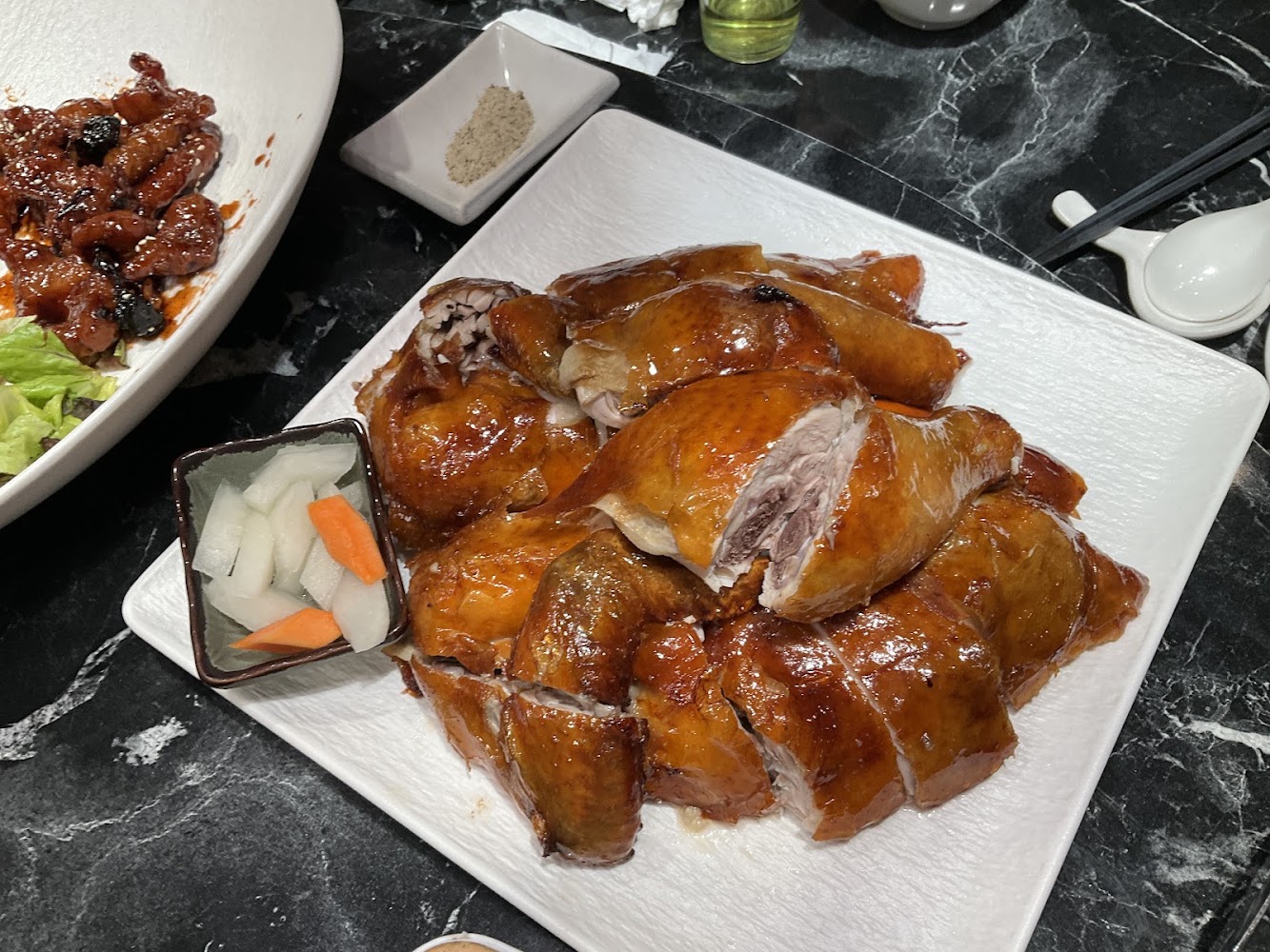 十得私廚金黃烤雞與醃菜