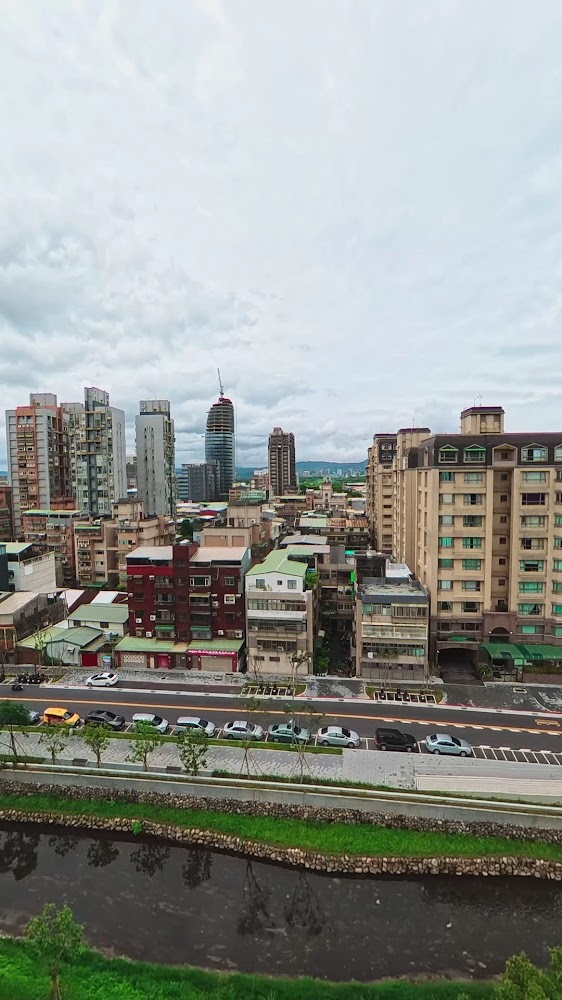 磺港溪周邊城市與河景