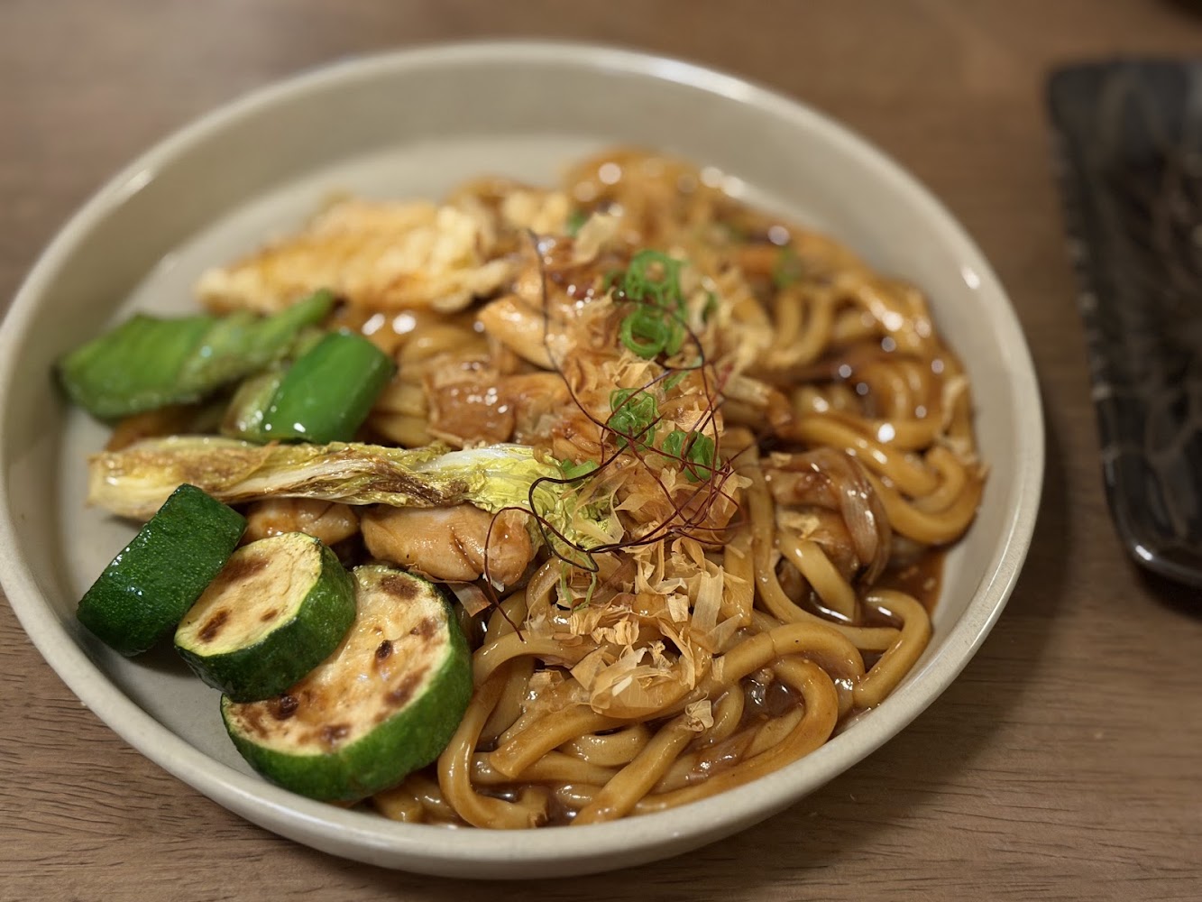 艸亭小料理甜點日式炒烏龍麵