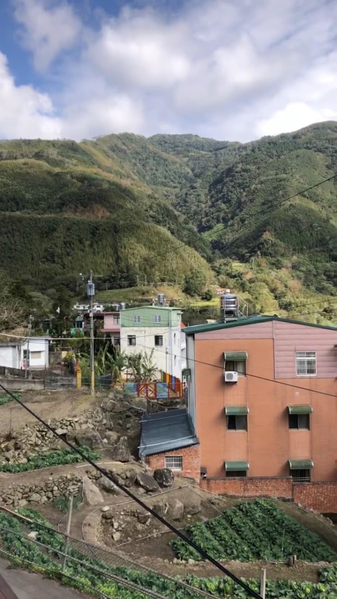 那羅部落階梯式聚落與紅頂民宅
