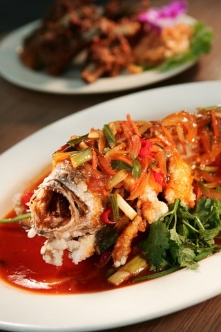 蓬萊台菜餐廳糖醋魚