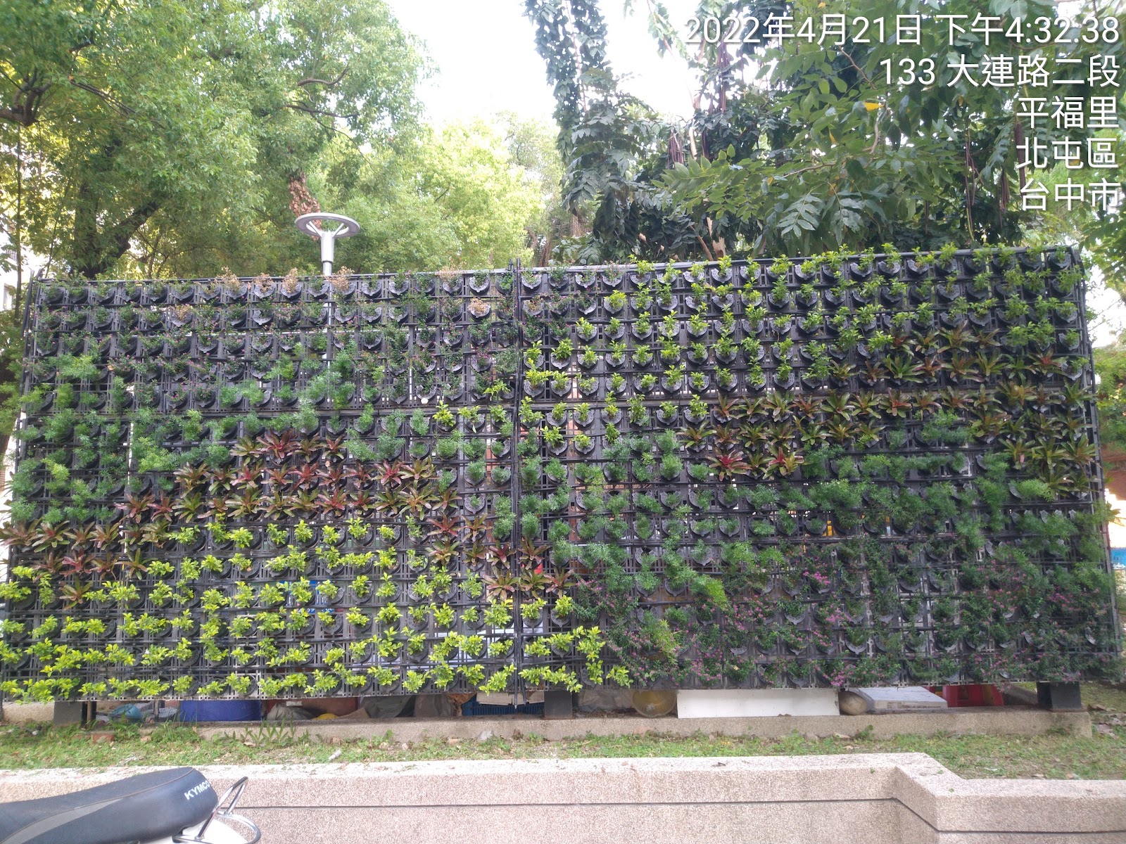 台中民俗公園古典亭台與庭院角落，傳統園林景觀靜謐風光