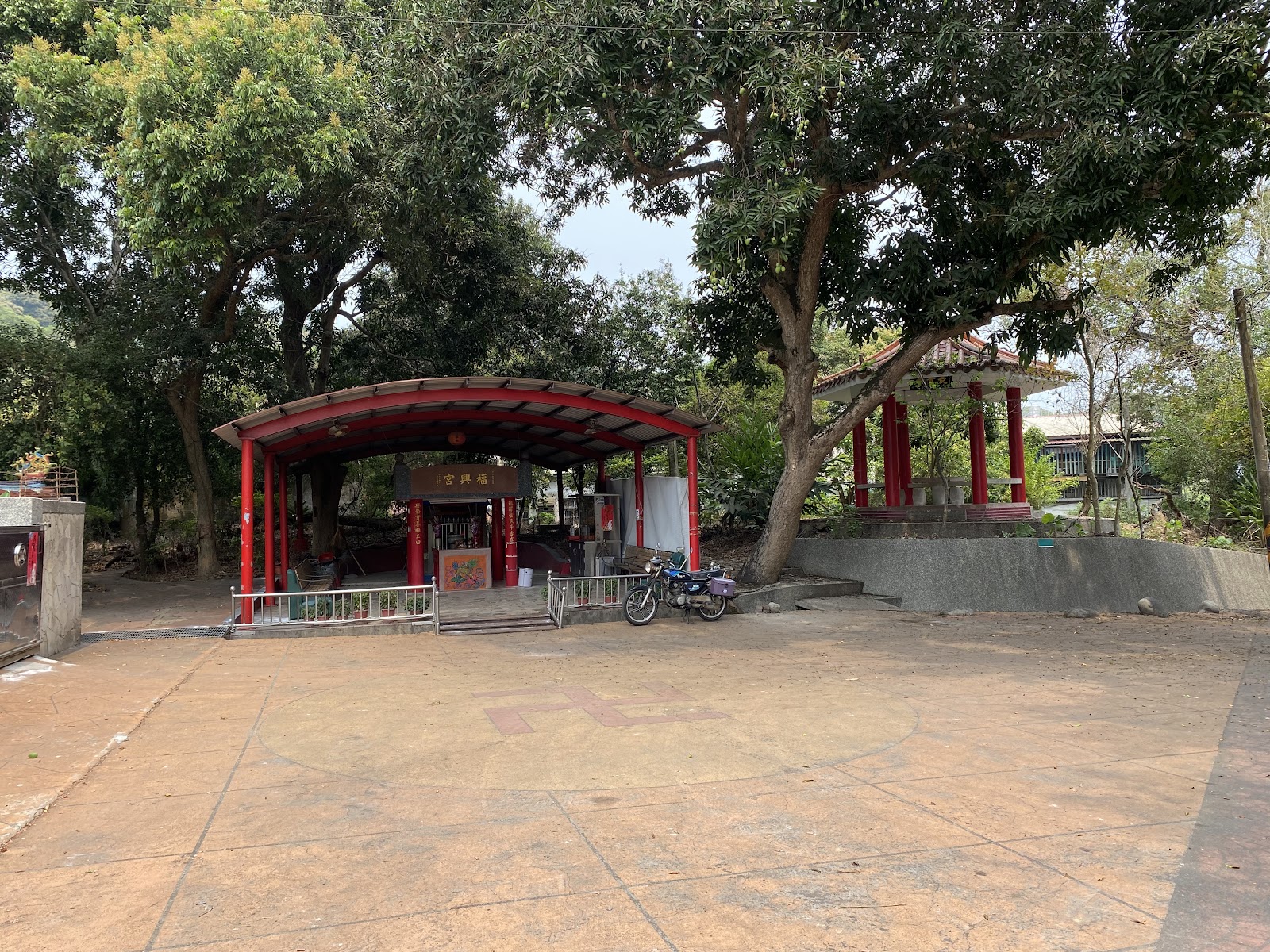 芬園環保公園紅色涼亭休憩區