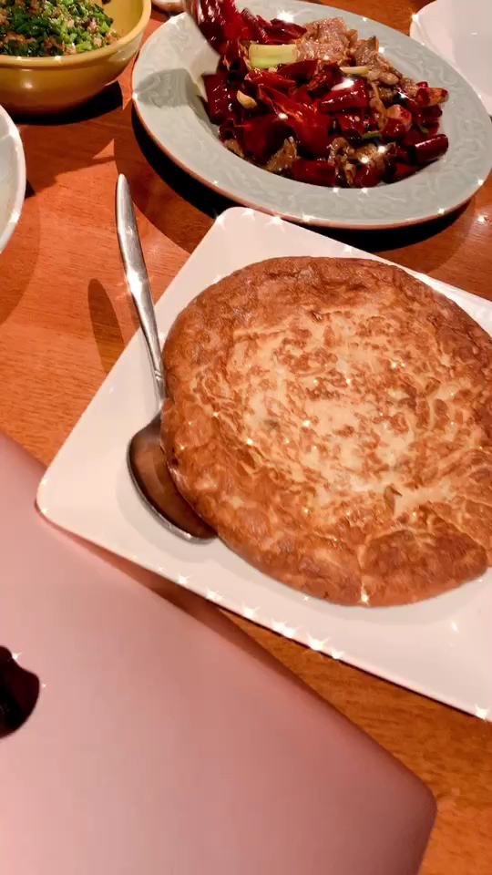 富錦樹台菜香檳敦北店多道台菜上桌畫面