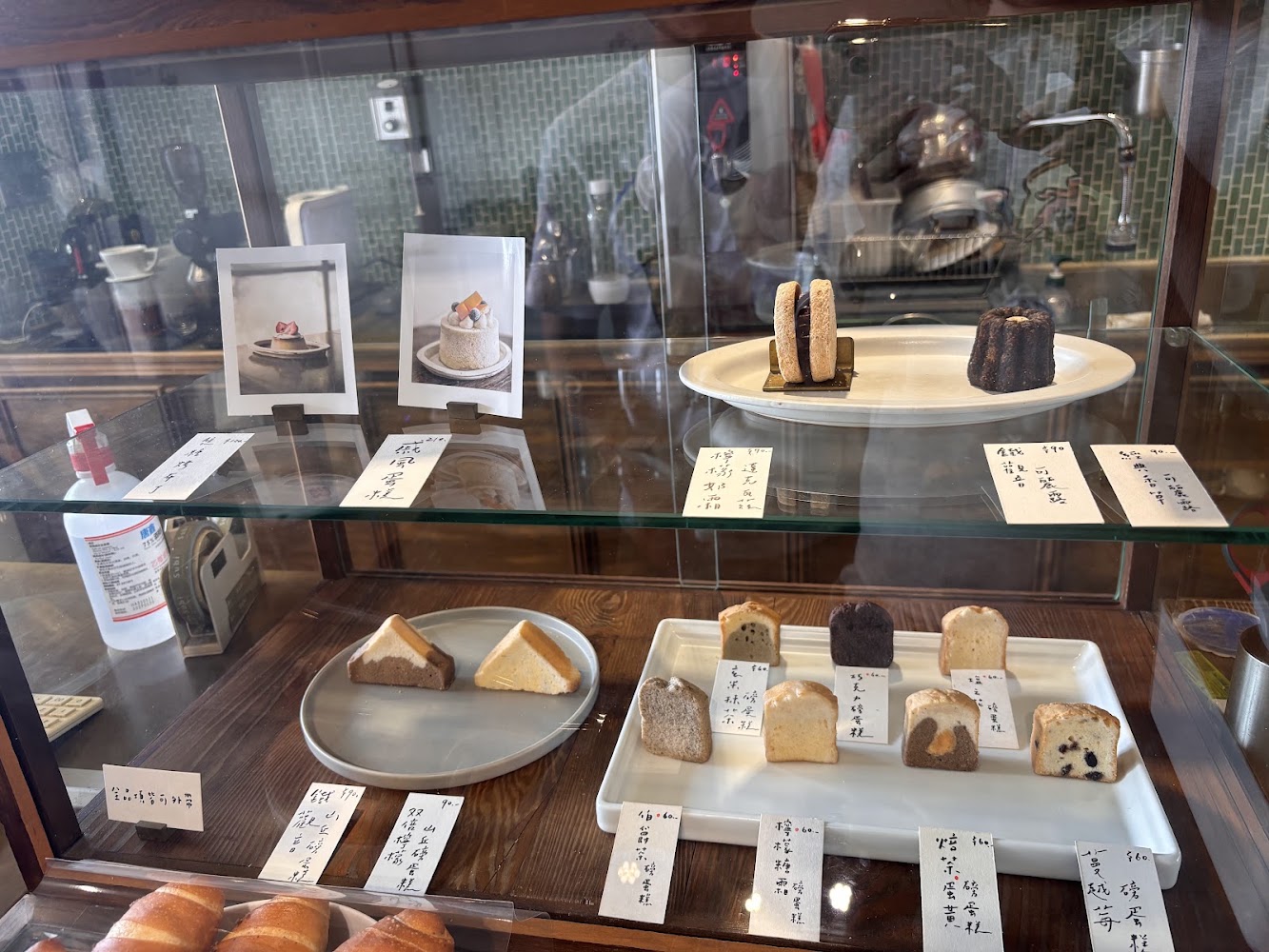 Subi coffee&bakery 甜點陳列櫃