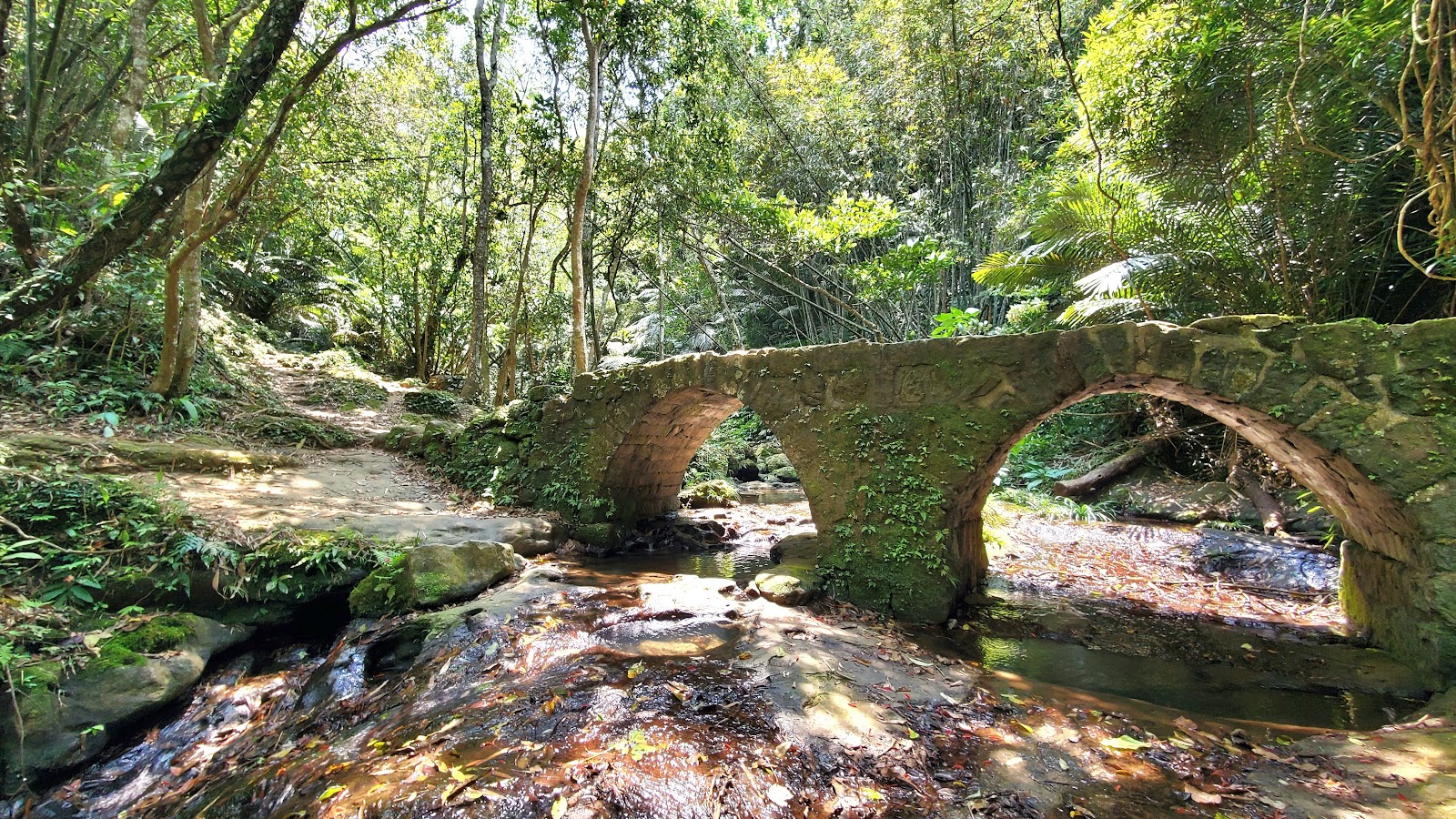 打鐵寮古道東興橋糯米橋雙孔石橋