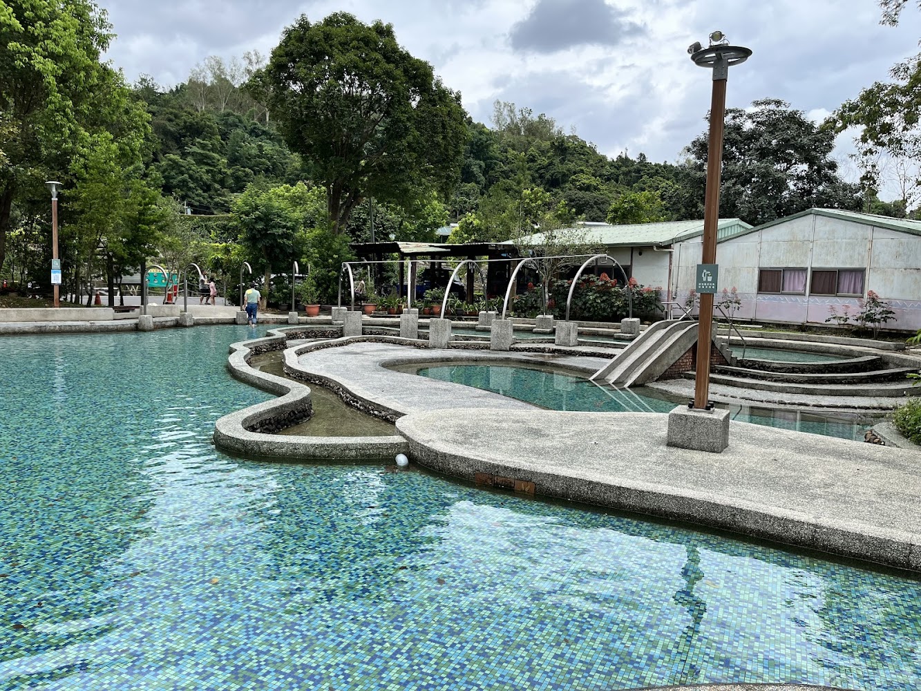 桃米親水公園戶外水池全景