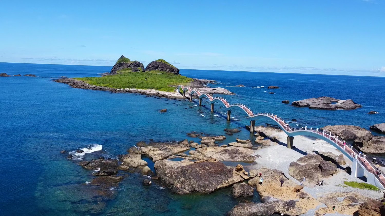 三仙台八拱跨海步橋與海島景觀
