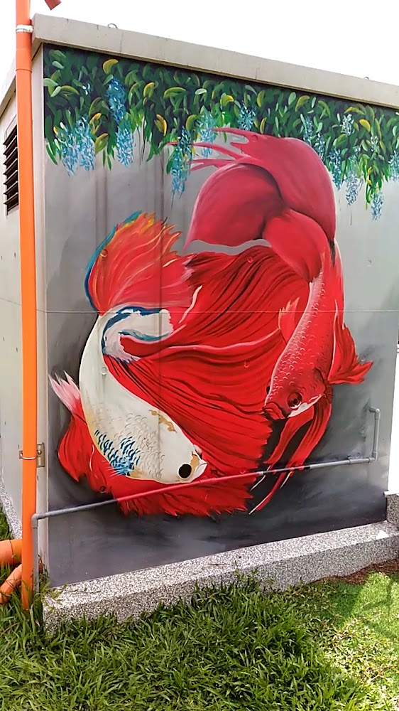 牆面彩繪兩隻華麗鬥魚