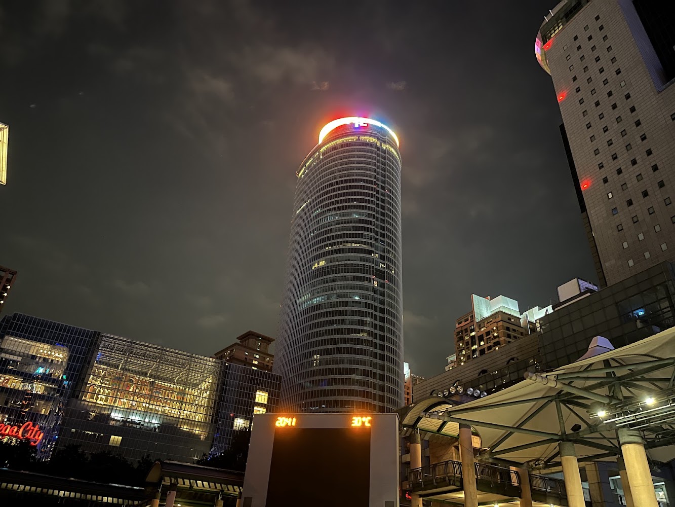 新北市政府大樓觀景台夜景