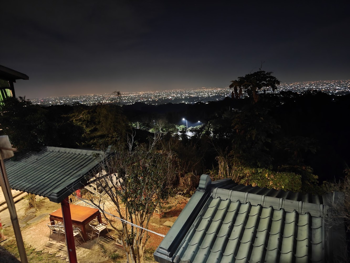 花壇山中居夜景與山中平台
