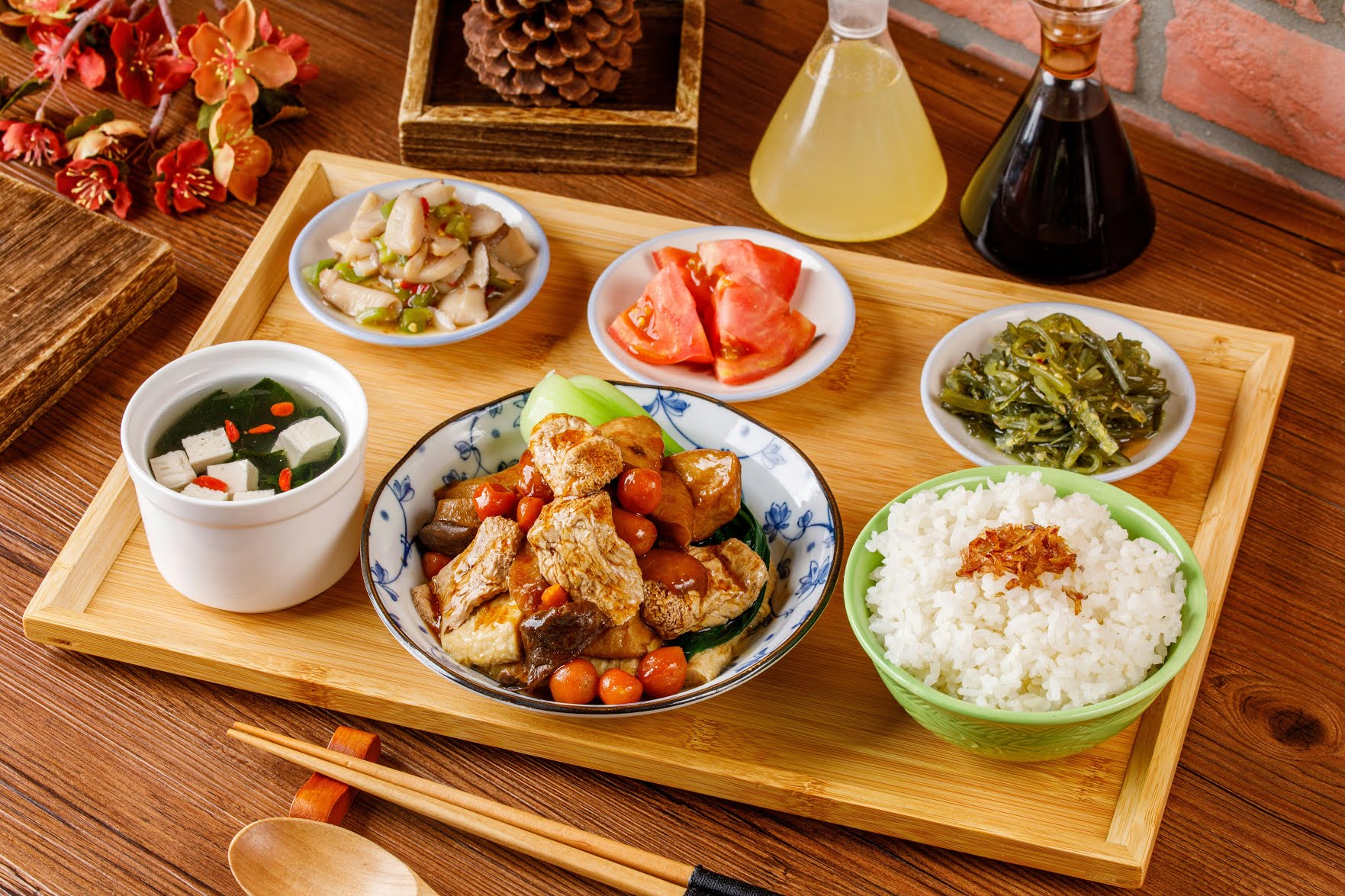 中式套餐含湯品