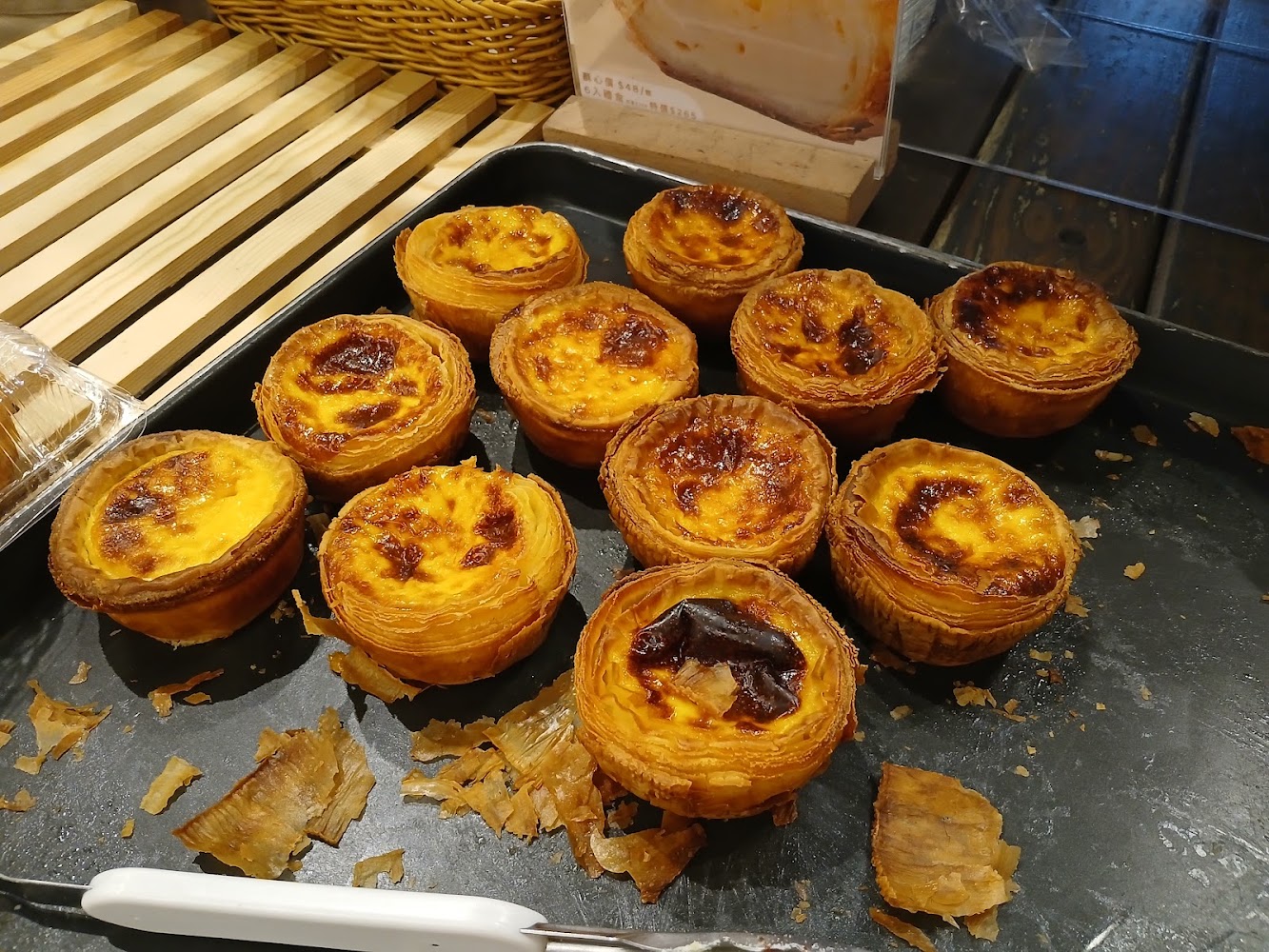 小熊菓子彰化店深度開箱：排隊生甜甜圈、芙菲小圓餅與彰化人氣烘焙店一次看