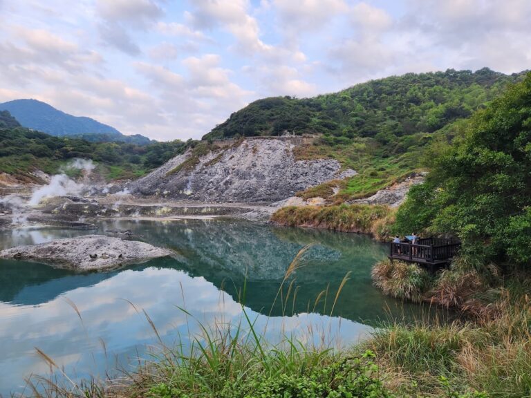 陽明山古道懶人包 8條人氣步道一次看懂,從竹林秘境到大景連峰這樣玩最順