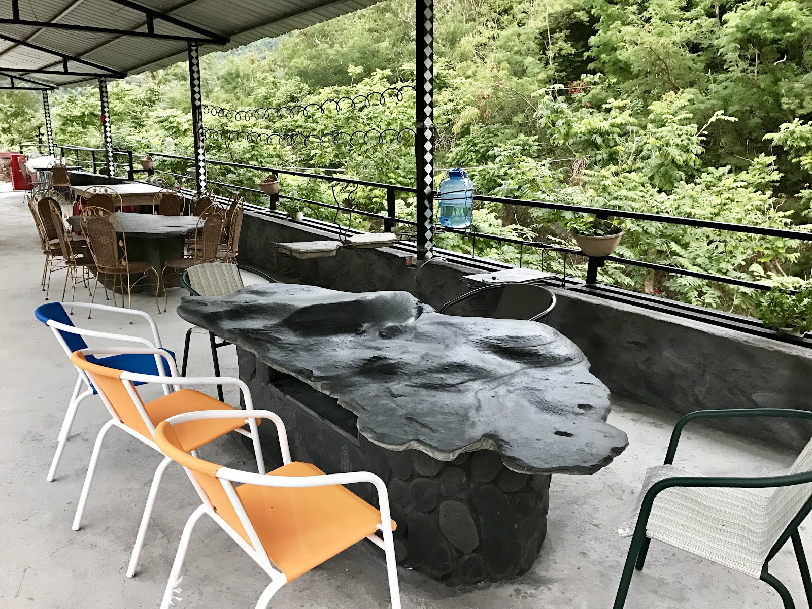 南方部落原住民主題美食館戶外用餐區