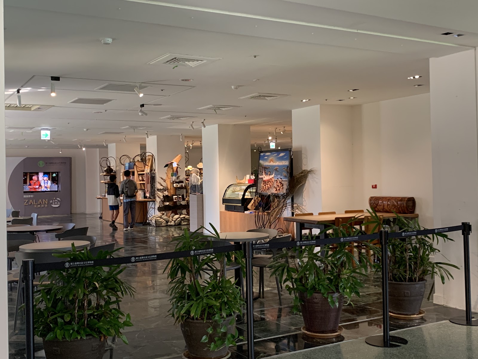 台東史前博物館Zalan咖啡餐廳,原住民風格設計的用餐空間