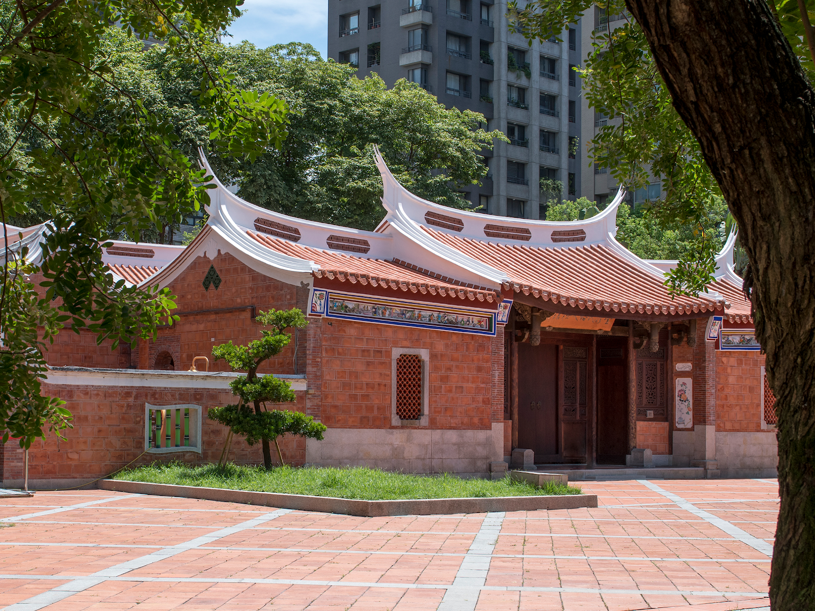 台中民俗公園臺灣民俗文物館正門閩式建築外觀 2026