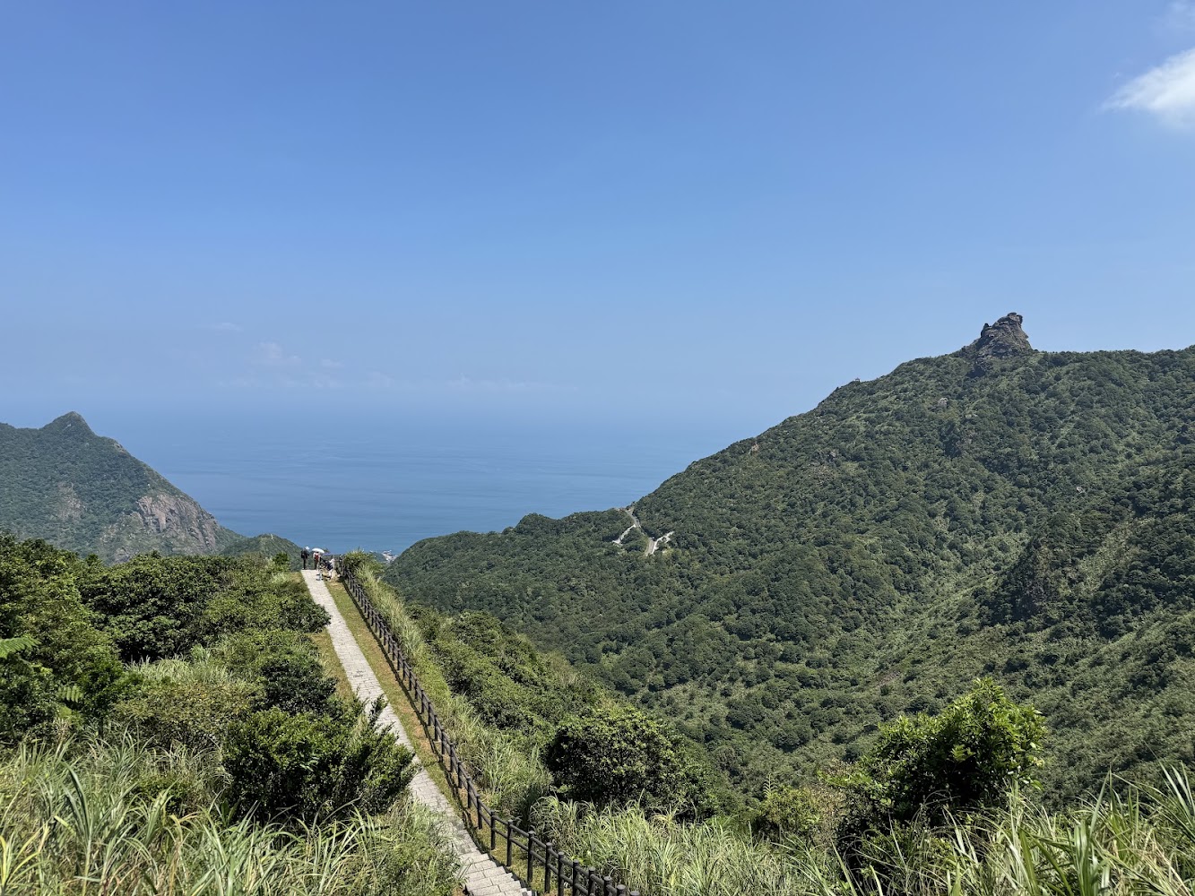 無敵海景步道山脊與海景