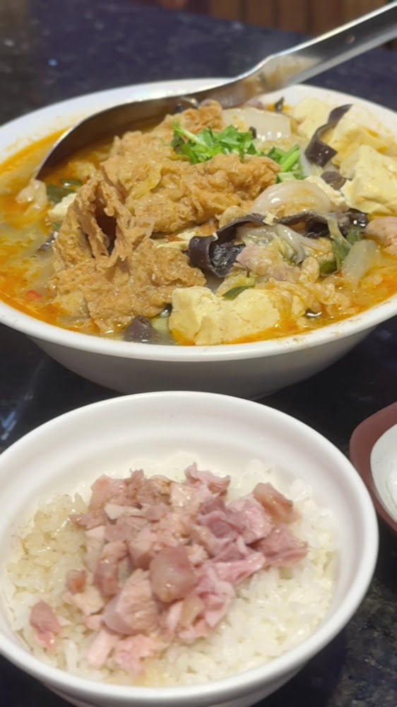 林聰明沙鍋菜與白飯組合